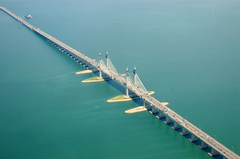 ملف:Penang Bridge in extension.jpg
