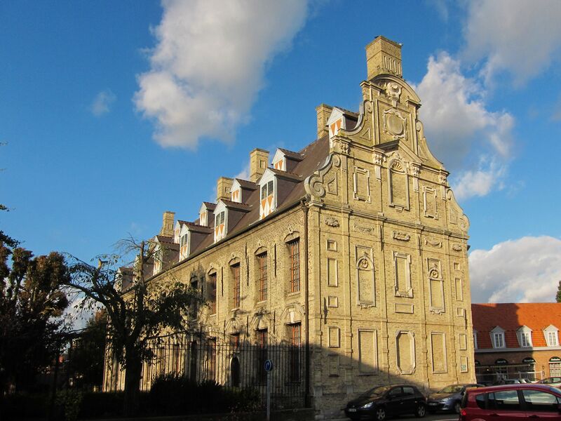 ملف:Bergues mont de piete.jpg