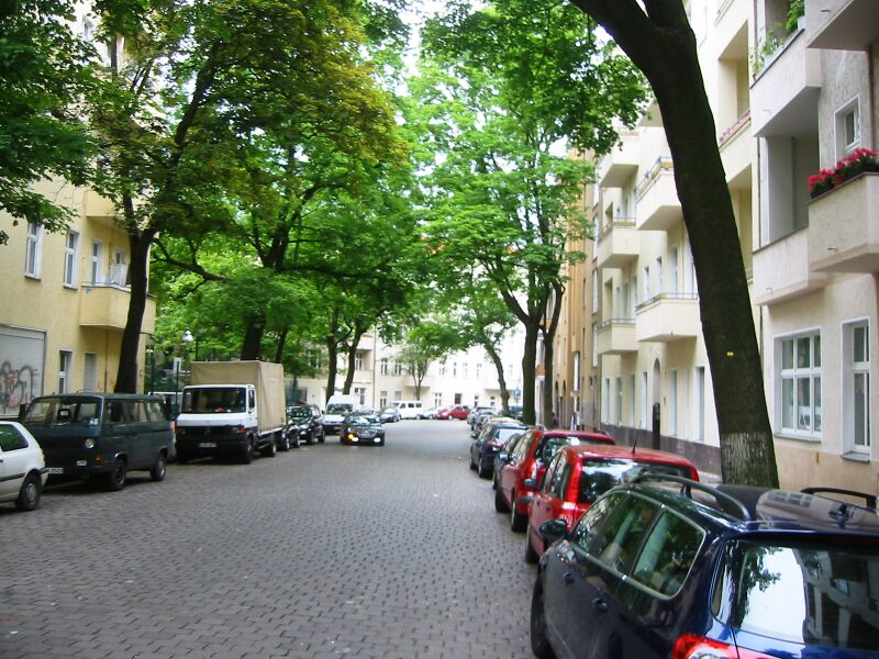 ملف:Berlin-Neukölln Nogatstraße.jpg
