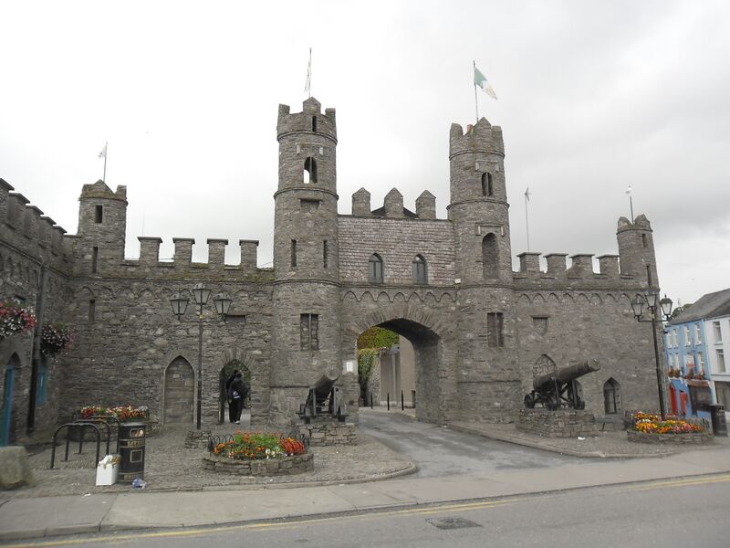 ملف:Macroom Castle.jpg
