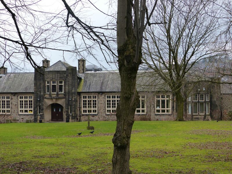 ملف:New Mills High School.JPG