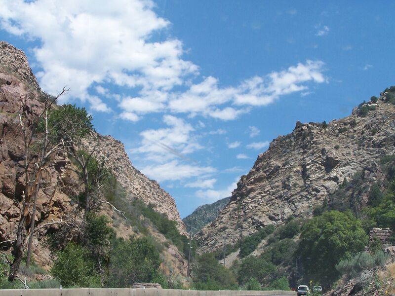 ملف:Ogden Canyon.jpg
