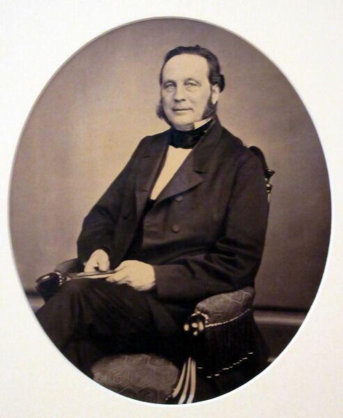 ملف:Charles Petit.jpg