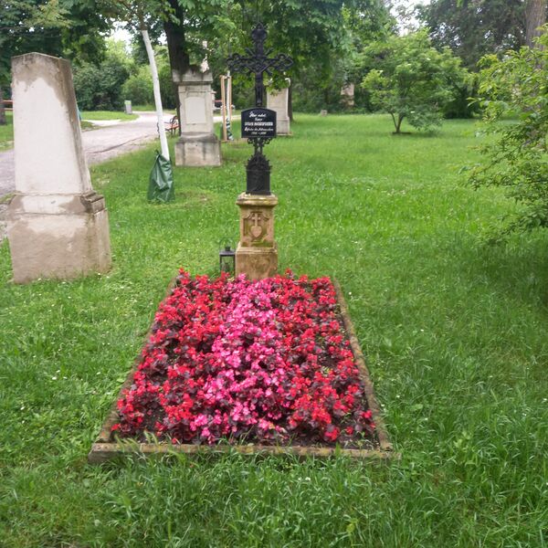 ملف:Grab Josef Madersperger.jpg