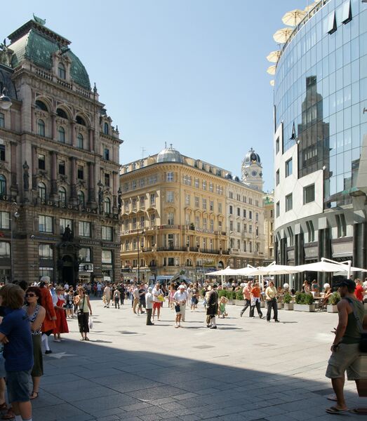 ملف:Stephansplatz Wien 4.jpg
