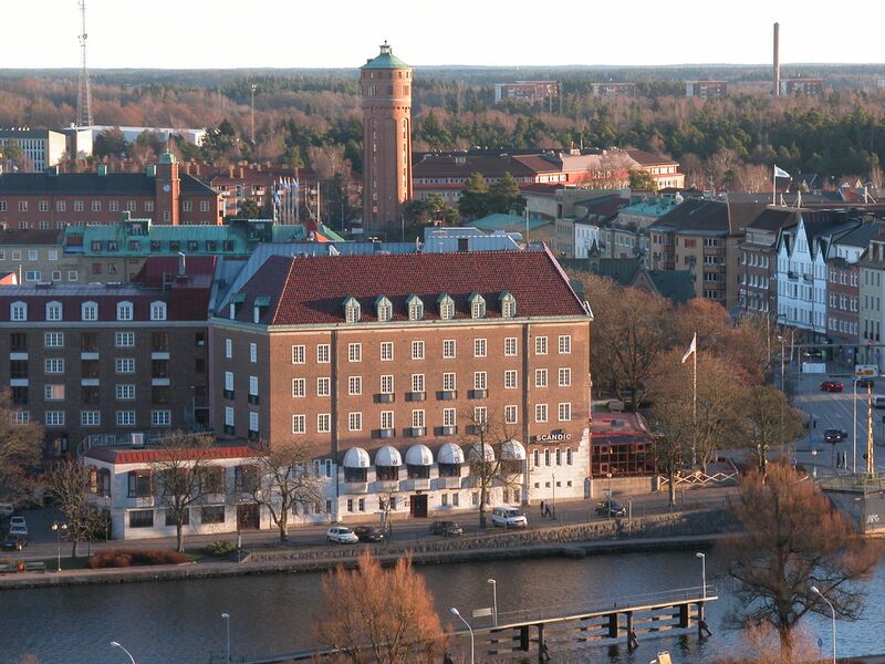 ملف:Trollhattans Vattentorn.jpg