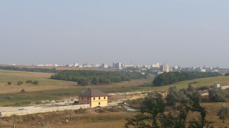 ملف:Chișinăul văzut dinspre Grătiești.jpg