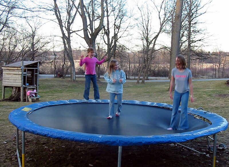 ملف:Trampoline.jpg
