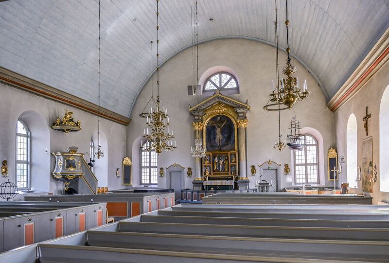 ملف:Algutsrums kyrka Interiör 02.jpg
