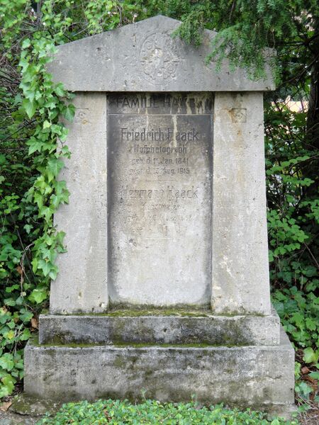 ملف:Jena Nordfriedhof Haack.jpg