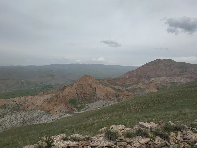 ملف:Yeranos range 2.jpg