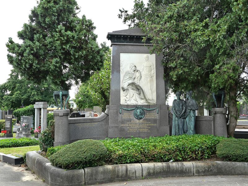 ملف:Döblinger friedhof hartmann 2023-07-05.jpg