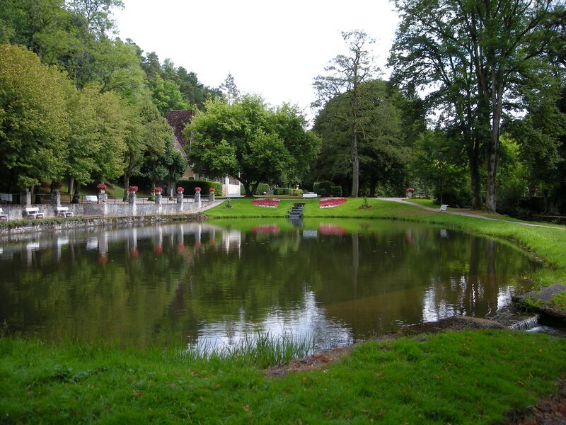 ملف:Parc thermal Bains.JPG