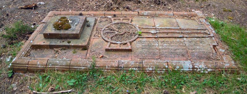 ملف:Edward Saunders Brookwood Cemetery.jpg