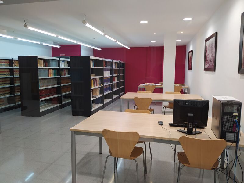 ملف:Sala treball ASAB.jpg