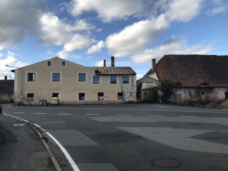 ملف:Velkostatek Hradiště.jpg