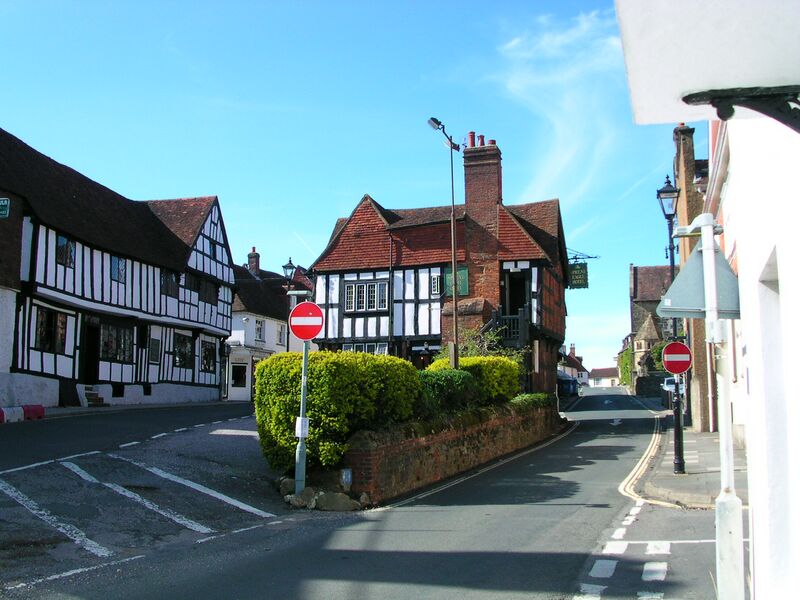 ملف:Midhurst from the South.JPG