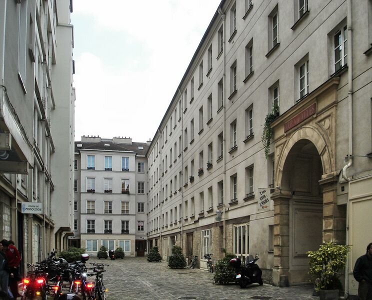 ملف:Rue Charonne-Cour St-Joseph.JPG