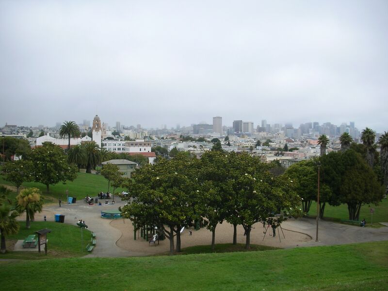 ملف:Mission Dolores Park.JPG