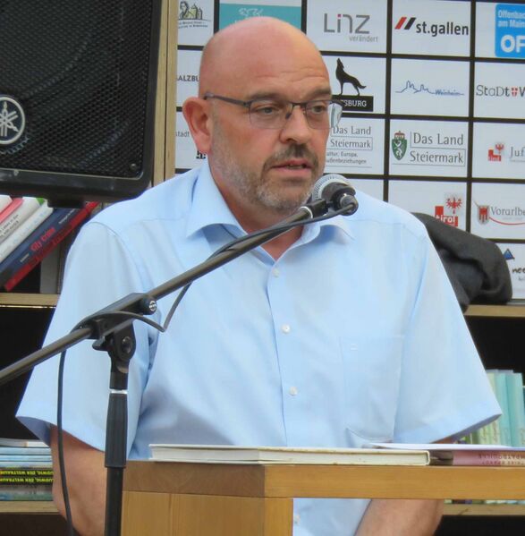 ملف:Heiner Bernhard StadtLesen.jpg