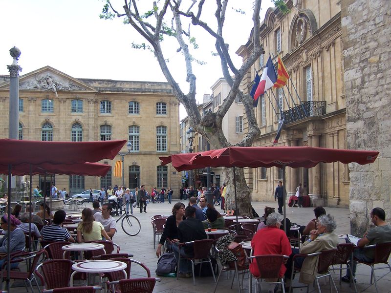 ملف:Hoteldeville-aix.JPG