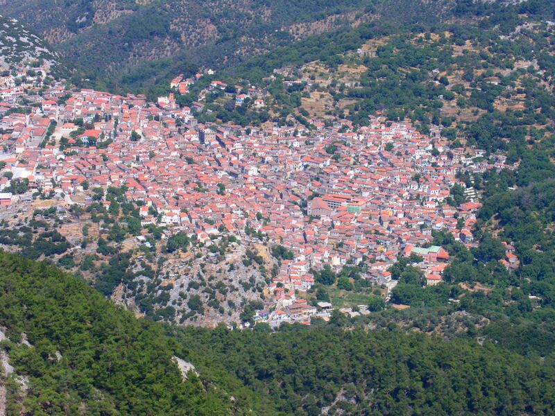 ملف:Agiassos vanaf de Olympos.jpg