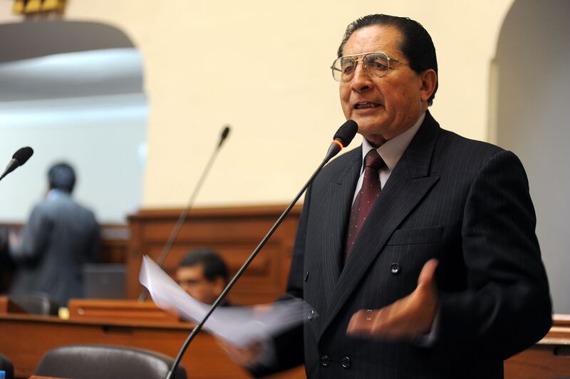 ملف:Aldo Estrada.jpg