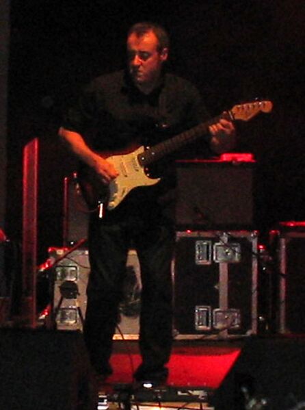 ملف:Neil Clark playing London2004.jpg