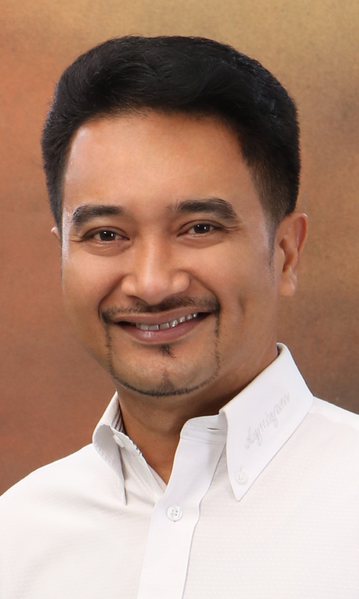 ملف:Azmizam Zaman Huri.png