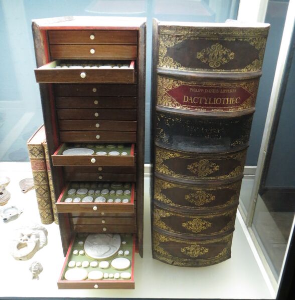 ملف:Lippert Daktyliothek.JPG