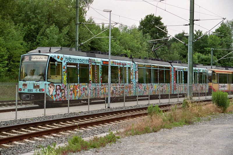 ملف:Rizzi-Stadtbahn in Weinsberg.jpg