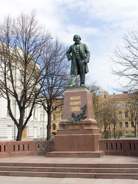 ملف:Glinka Monument.jpg