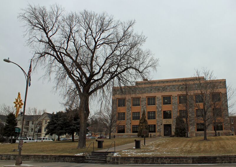 ملف:Hughes County Courthouse.JPG
