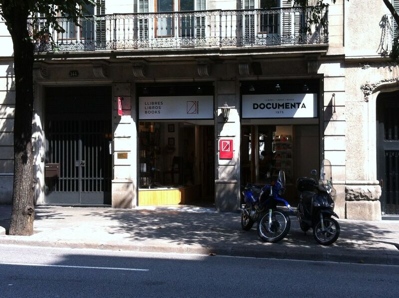 ملف:Llibreria Documenta nova seu.JPG