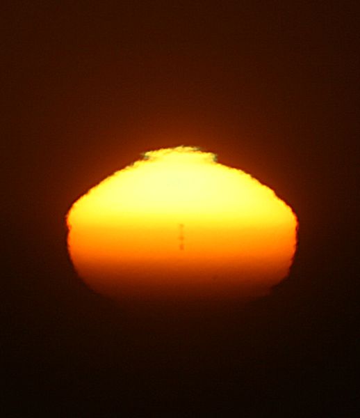 ملف:Sunspot Mirage.JPG