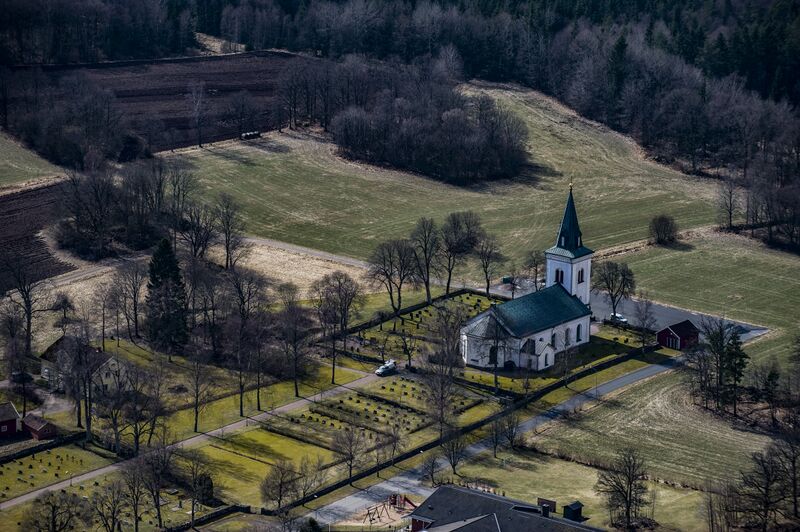 ملف:0989Kärda kyrka.jpg