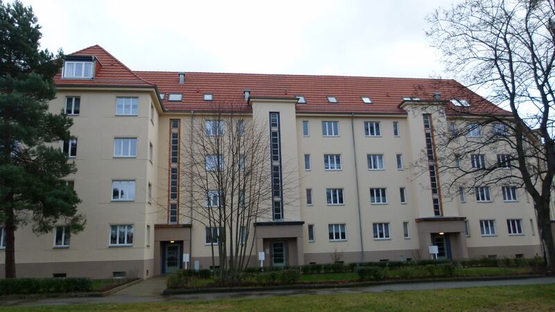 ملف:Altenberger Platz 18-20-22 Seidnitz.JPG