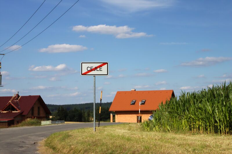 ملف:Cejle, konec obce.jpg
