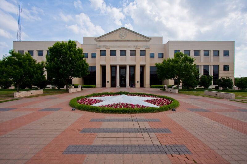 ملف:Denton County Courts Building.jpg