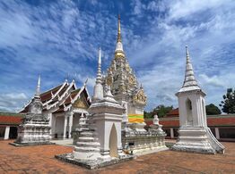 Wat Phra Borommathat Chaiya Ratcha Worawihan, Surat Thani.