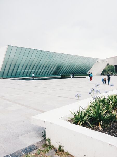 ملف:Explanada MUAC. .jpg