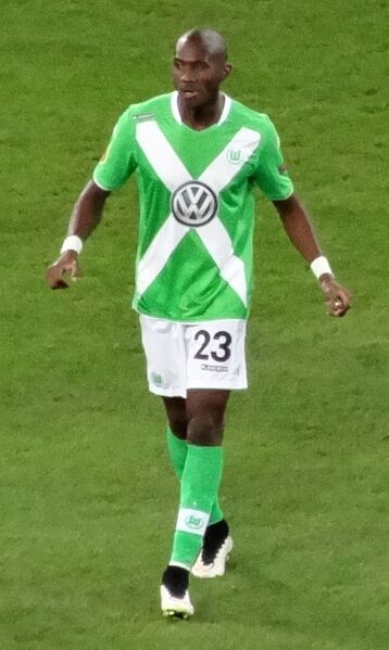 ملف:Josuha Guilavogui (Wolfsburg).JPG