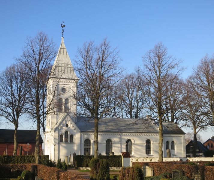 ملف:Lockarps kyrka, mars 2014.jpg