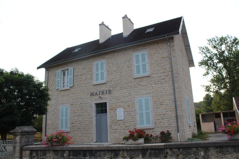 ملف:Mairie Mallerey Trenal 5.jpg