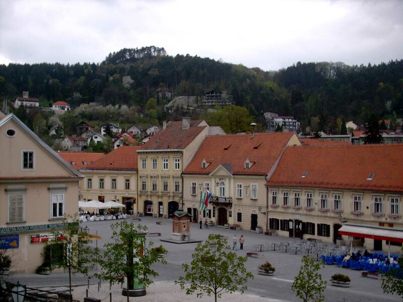 ملف:Samobor-trg.JPG