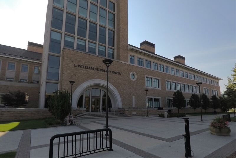 ملف:Seidman College of Business.jpg