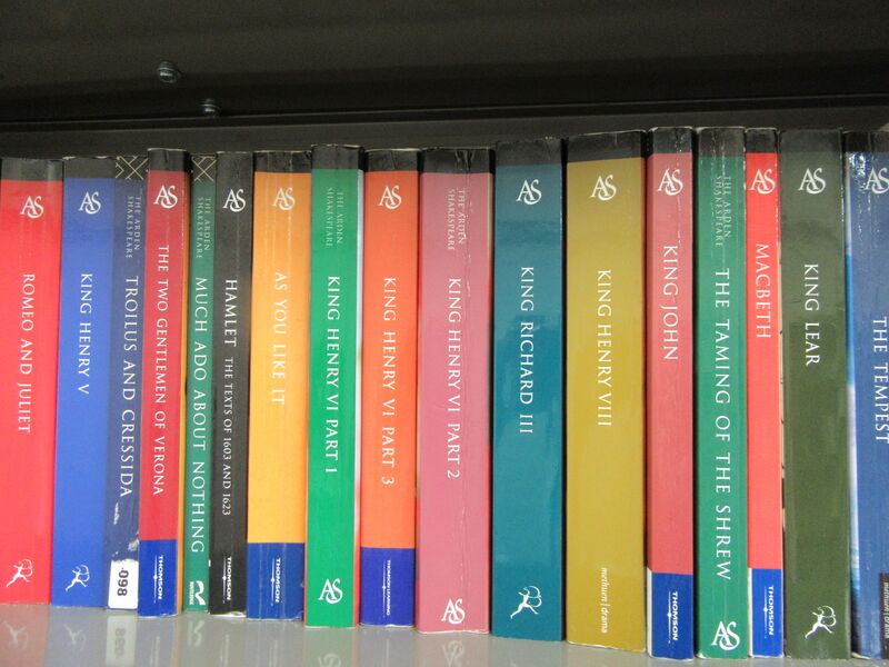 ملف:Arden Shakespeare shelf.JPG
