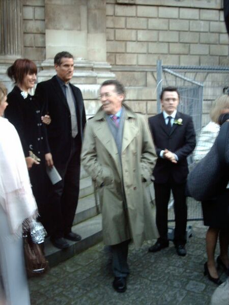 ملف:Robert Powell.jpg