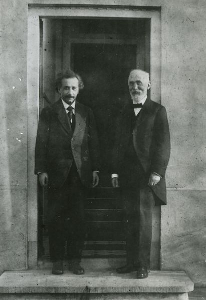 ملف:Einstein en Lorentz.jpg
