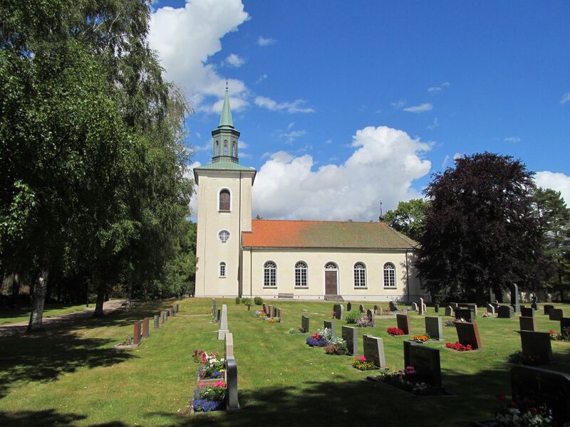 ملف:Lekåsa kyrka 20170802.jpg
